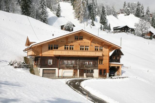 Adelboden, Aufstockung Wohnhaus