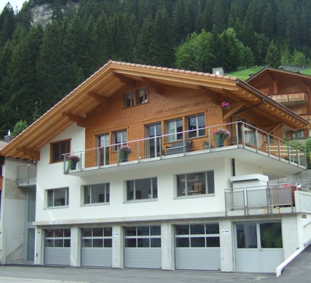 Adelboden, Gewerbebau mit Wohnung