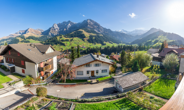 Wohnungen mit Balkon und Einstellhalle